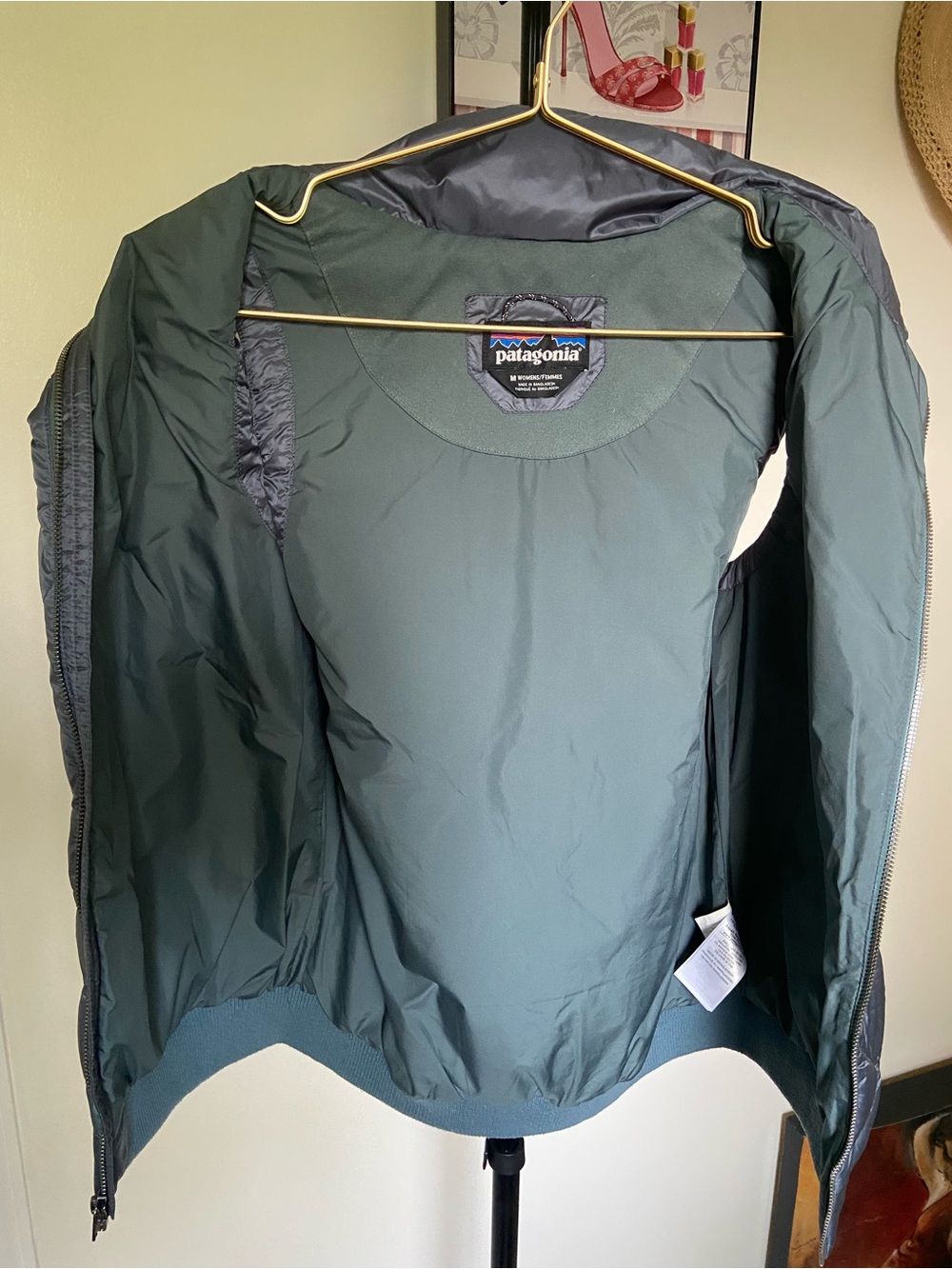 Patagonia Down Women Quilted Vest in Navy Blue - Picture 8 of 9
